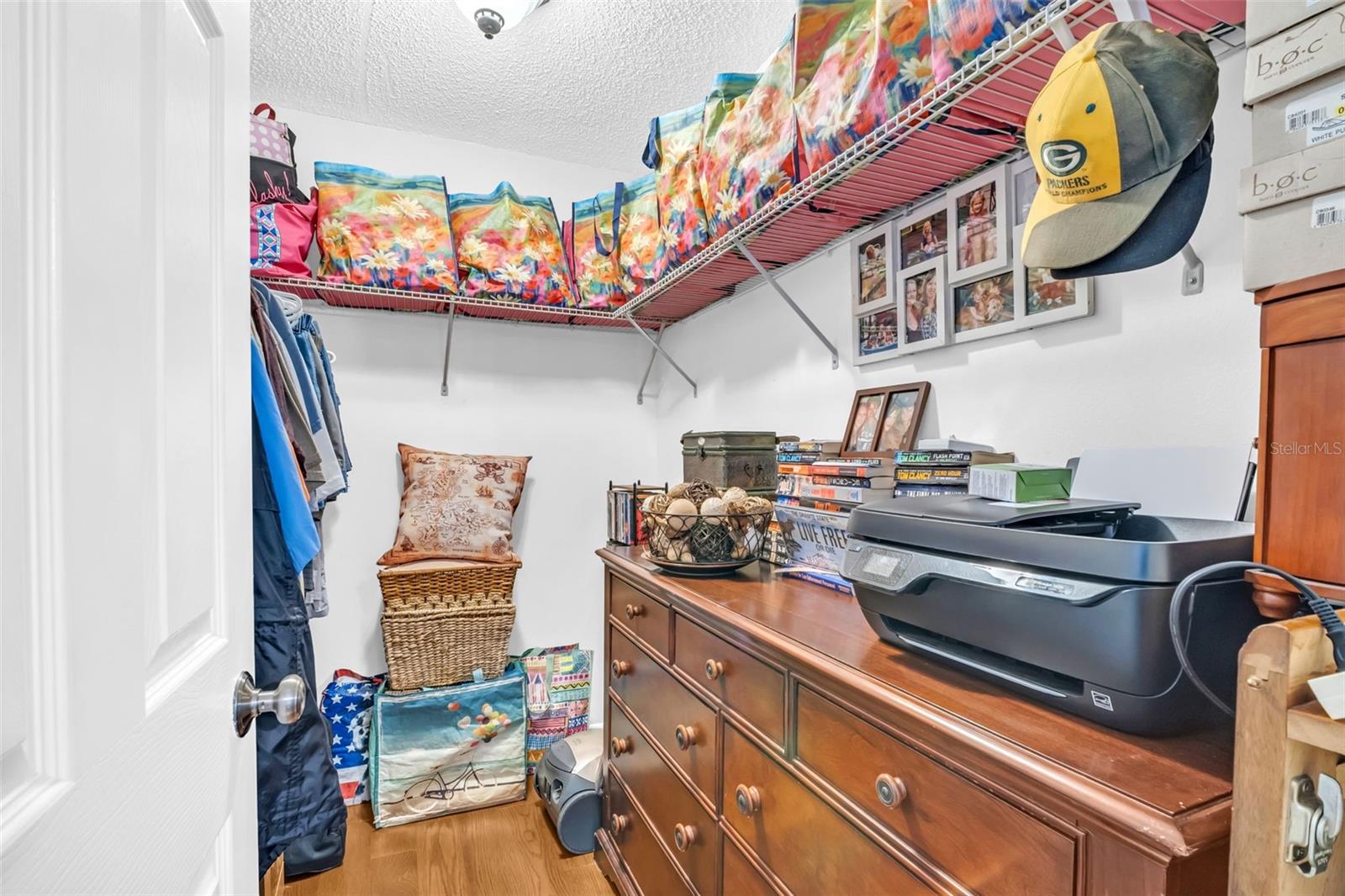 Image 19 of 49 For 3481 Maclaren Drive