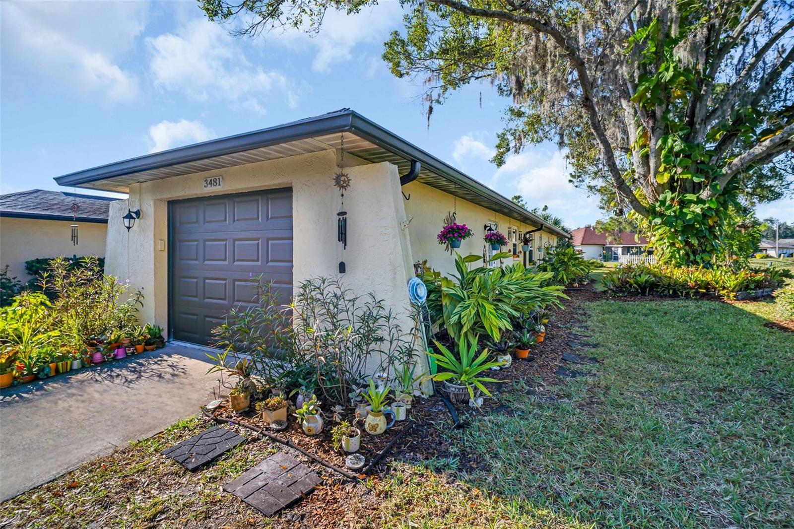 Image 30 of 49 For 3481 Maclaren Drive