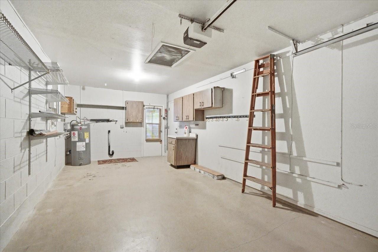 Image 24 of 29 For 3136 Loomis Drive