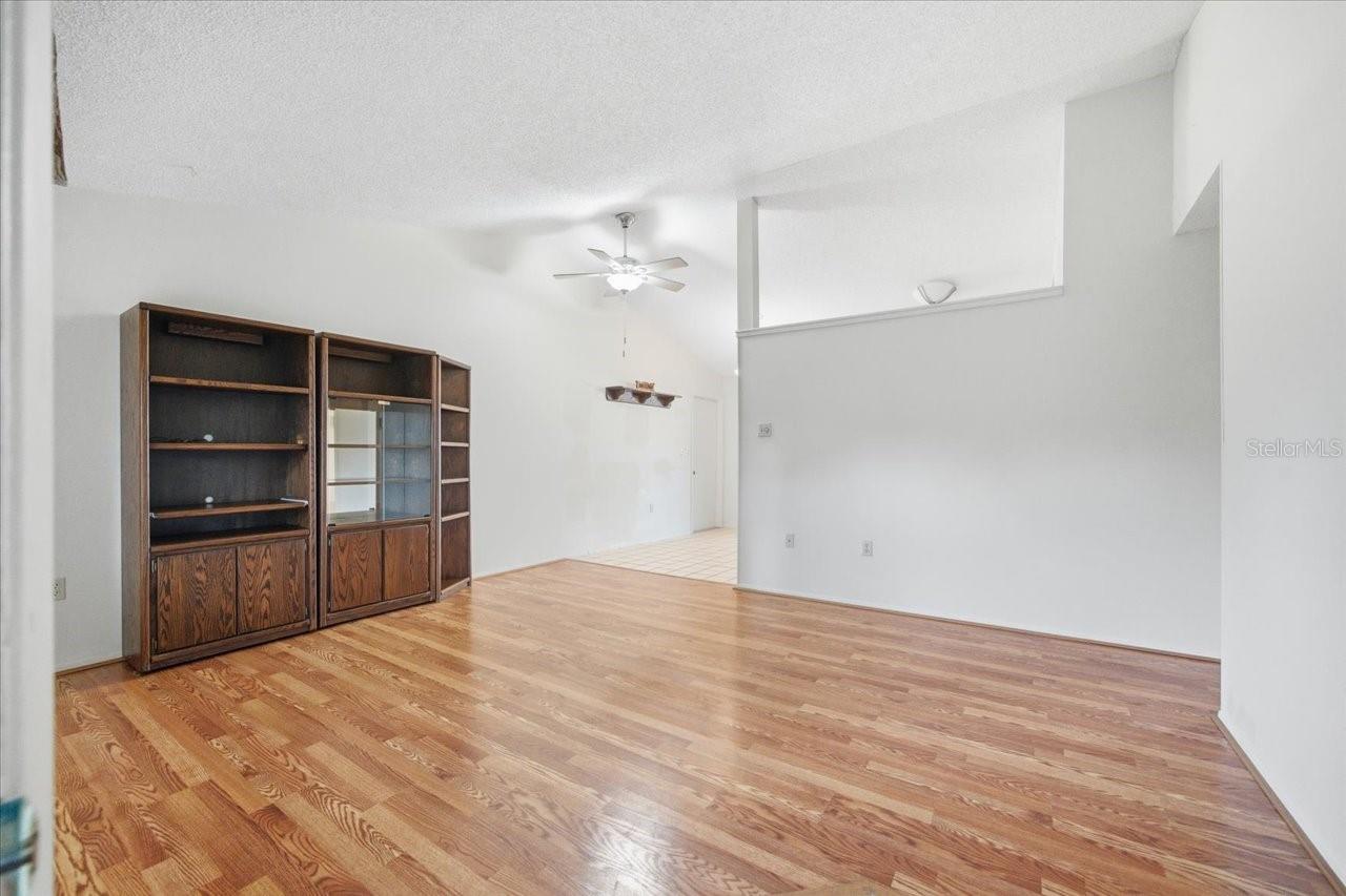 Image 5 of 29 For 3136 Loomis Drive