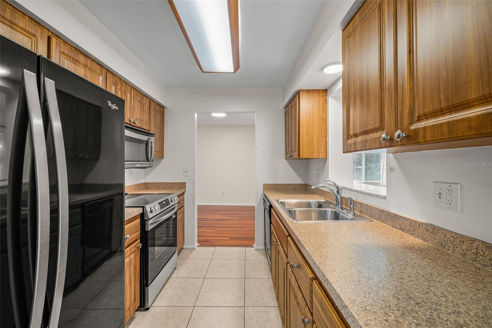 Image 12 of 50 For 142 Stafford Circle