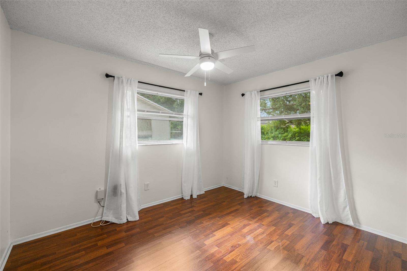 Image 22 of 50 For 142 Stafford Circle