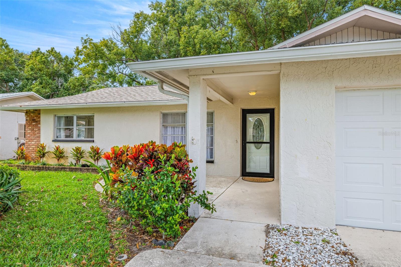 Image 4 of 50 For 142 Stafford Circle