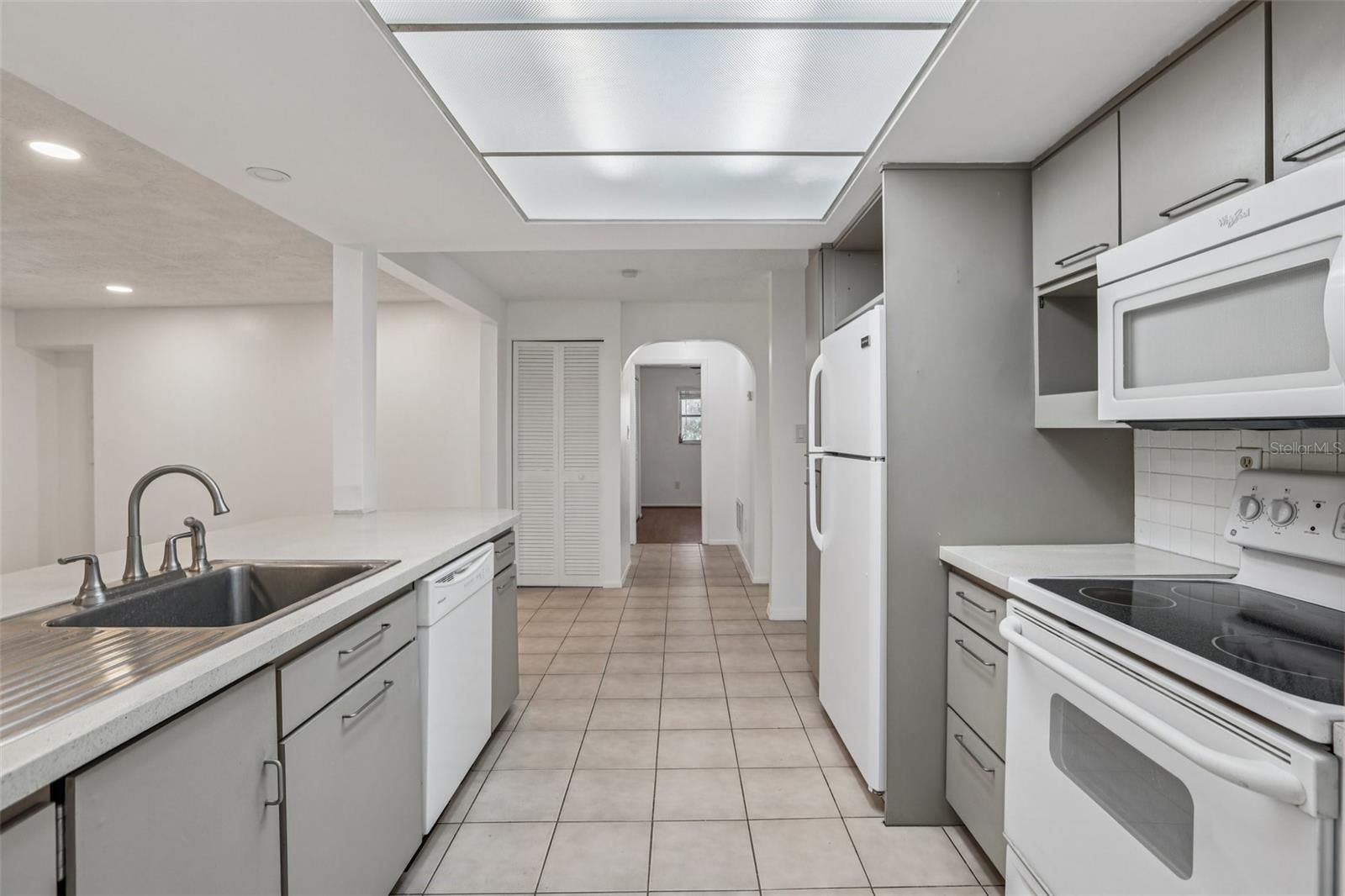 Image 10 of 34 For 3100 Canal Drive