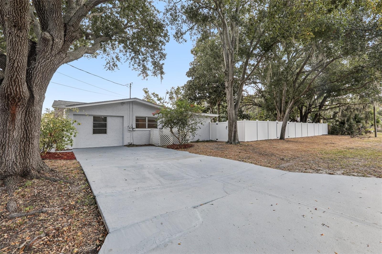 Image 3 of 34 For 3100 Canal Drive