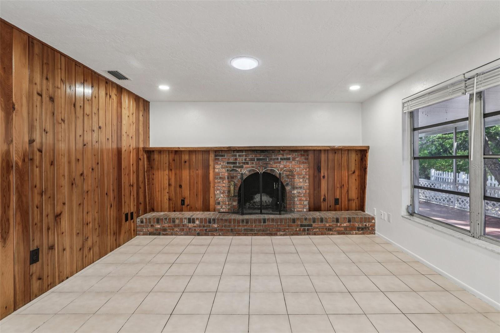 Image 6 of 34 For 3100 Canal Drive