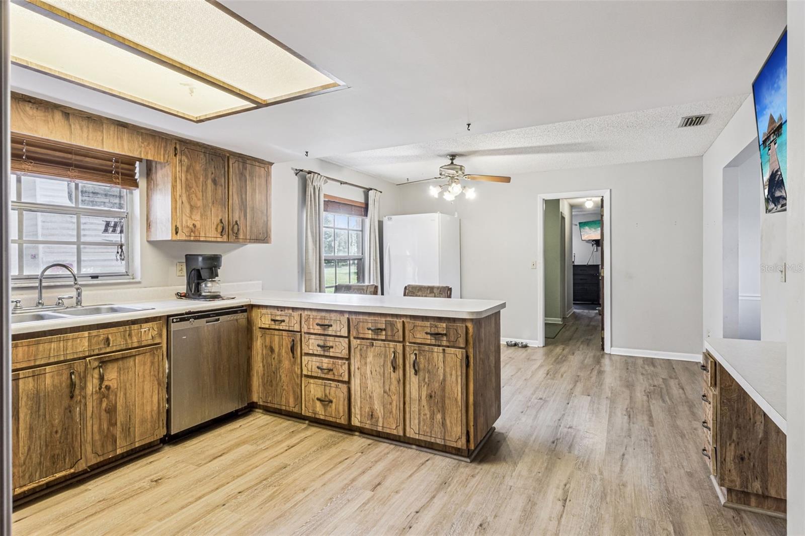 Image 13 of 47 For 4142 El Shaddiai Square