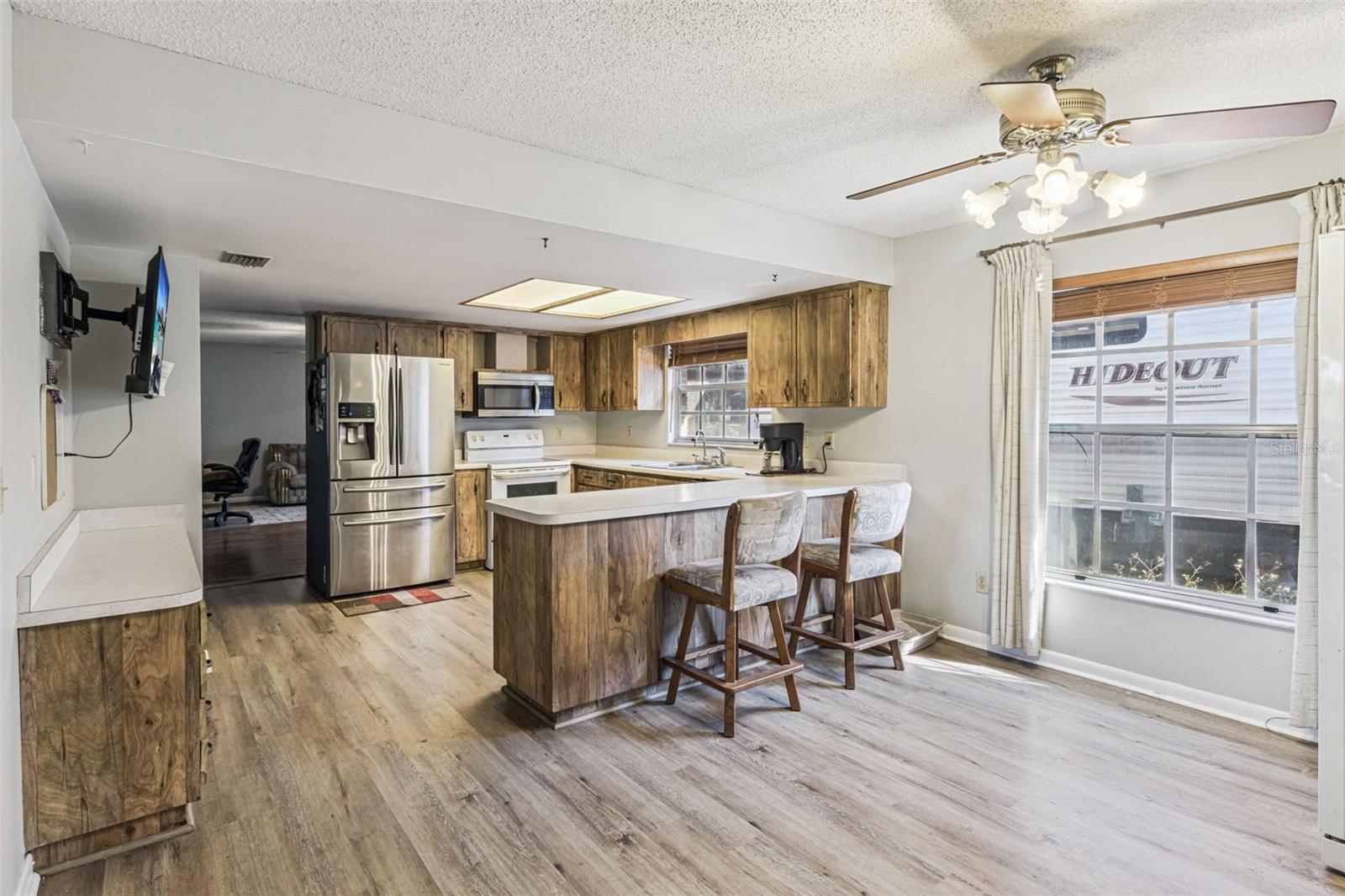 Image 14 of 47 For 4142 El Shaddiai Square