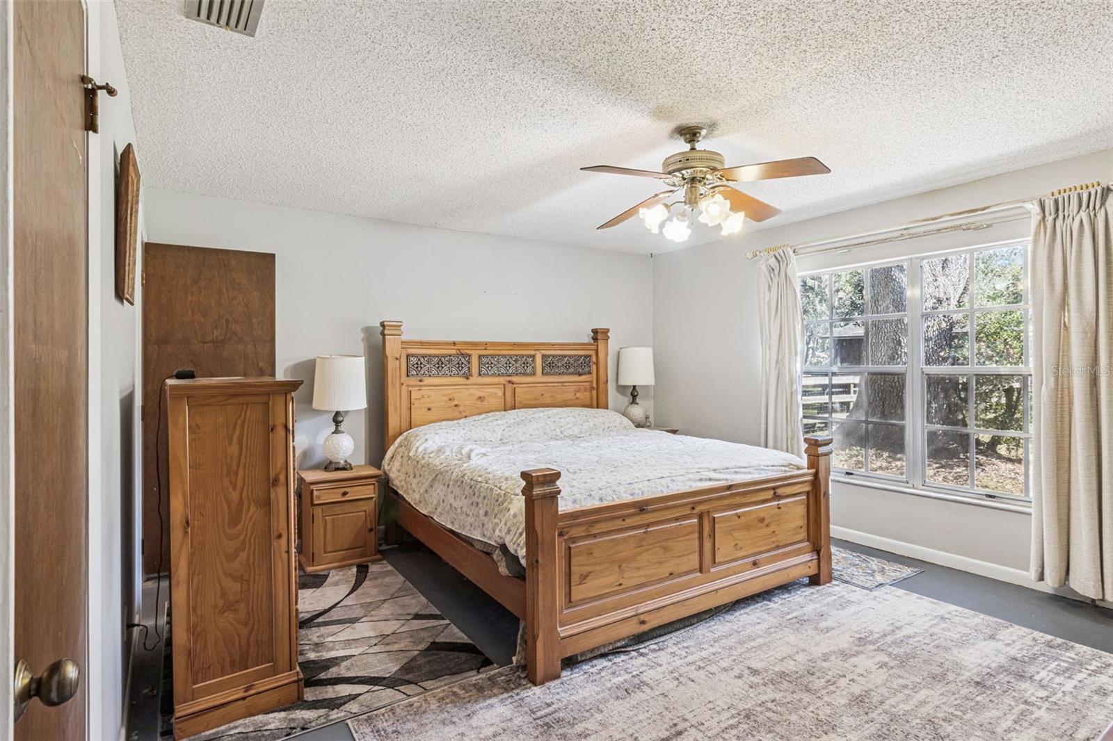 Image 20 of 47 For 4142 El Shaddiai Square