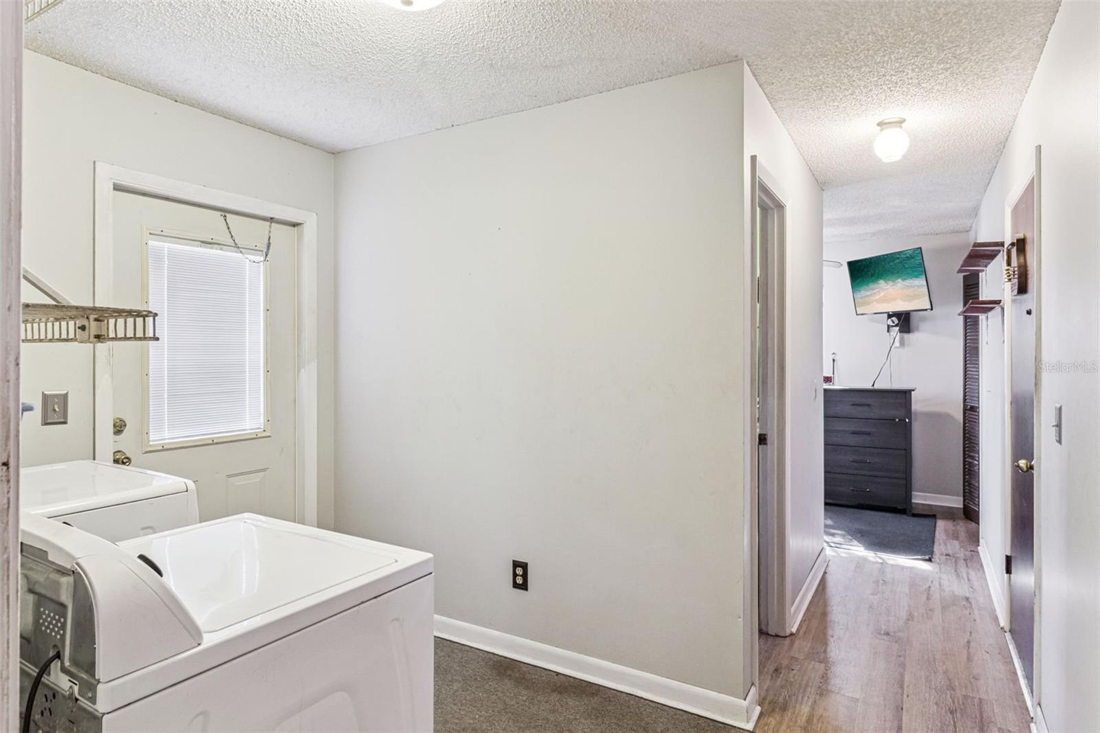 Image 34 of 47 For 4142 El Shaddiai Square