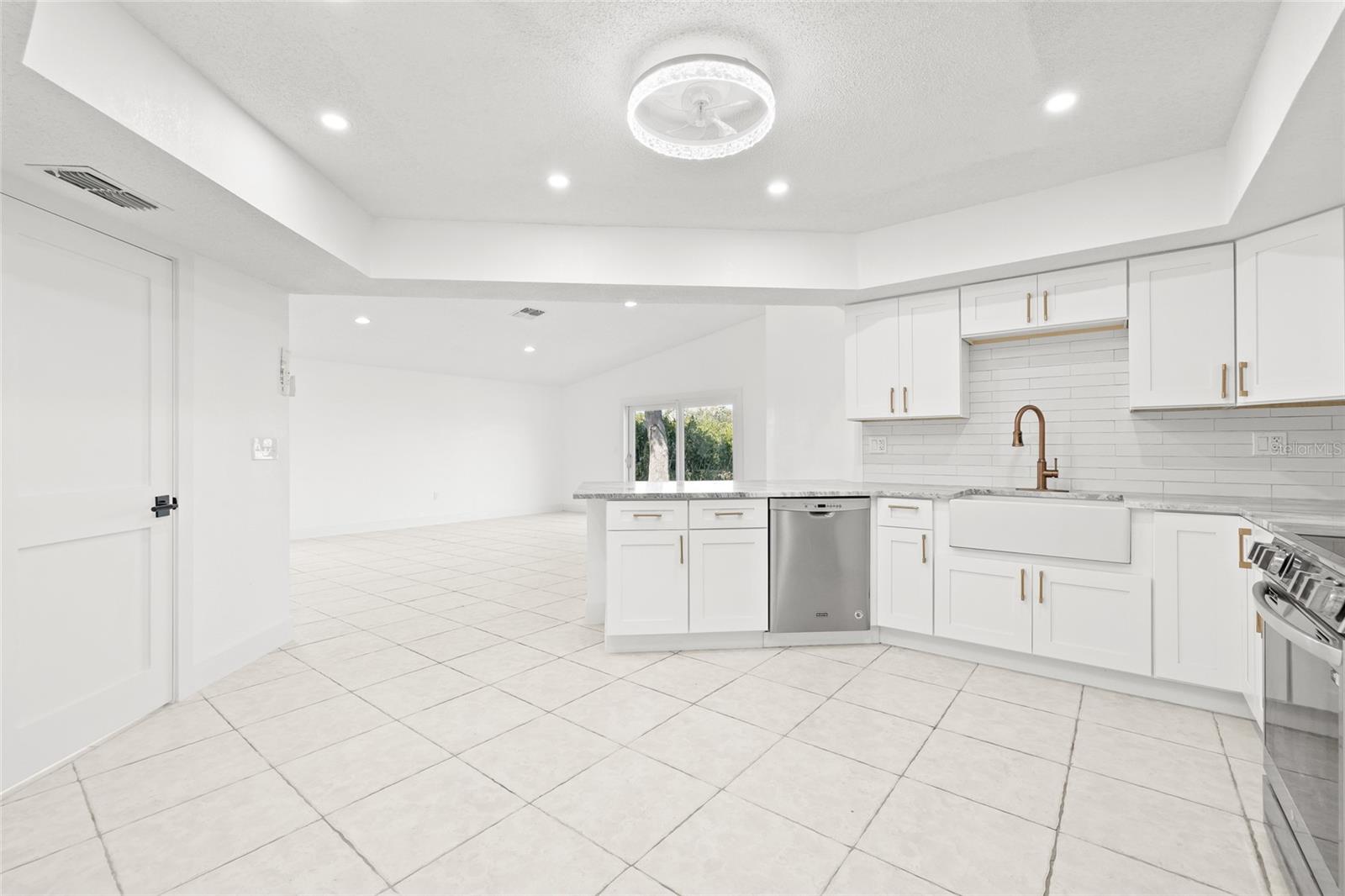 Image 12 of 44 For 4543 Dewey Drive