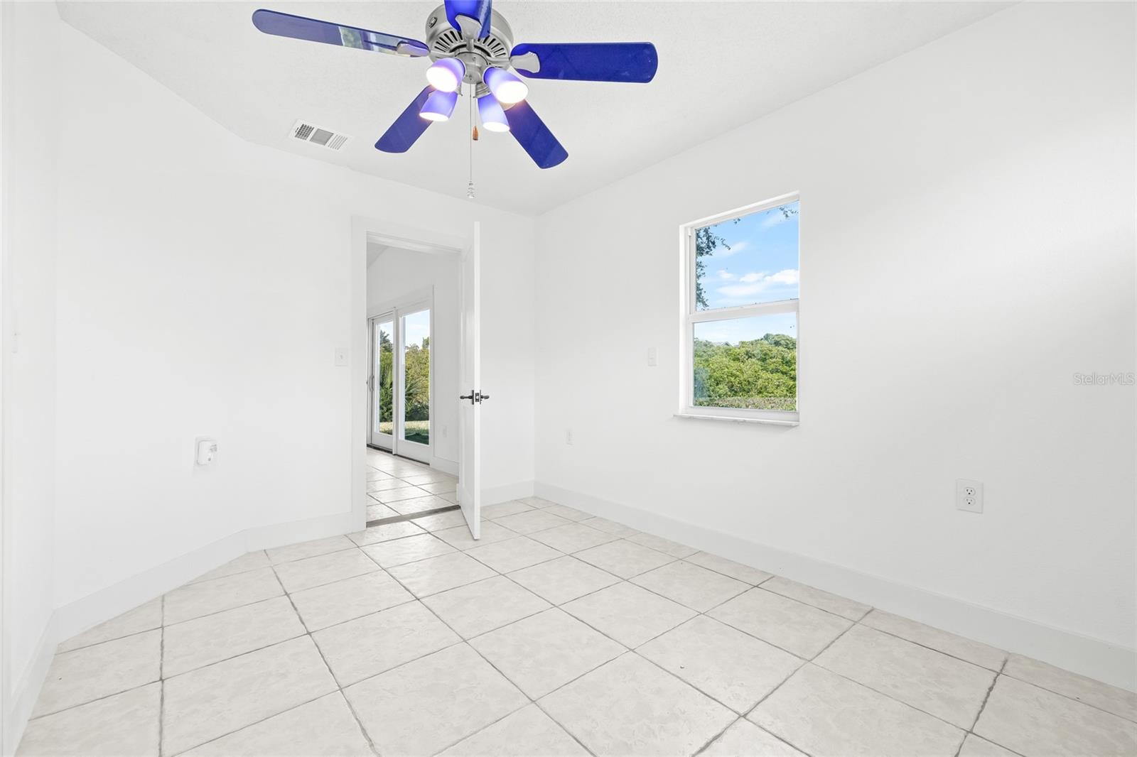 Image 29 of 44 For 4543 Dewey Drive