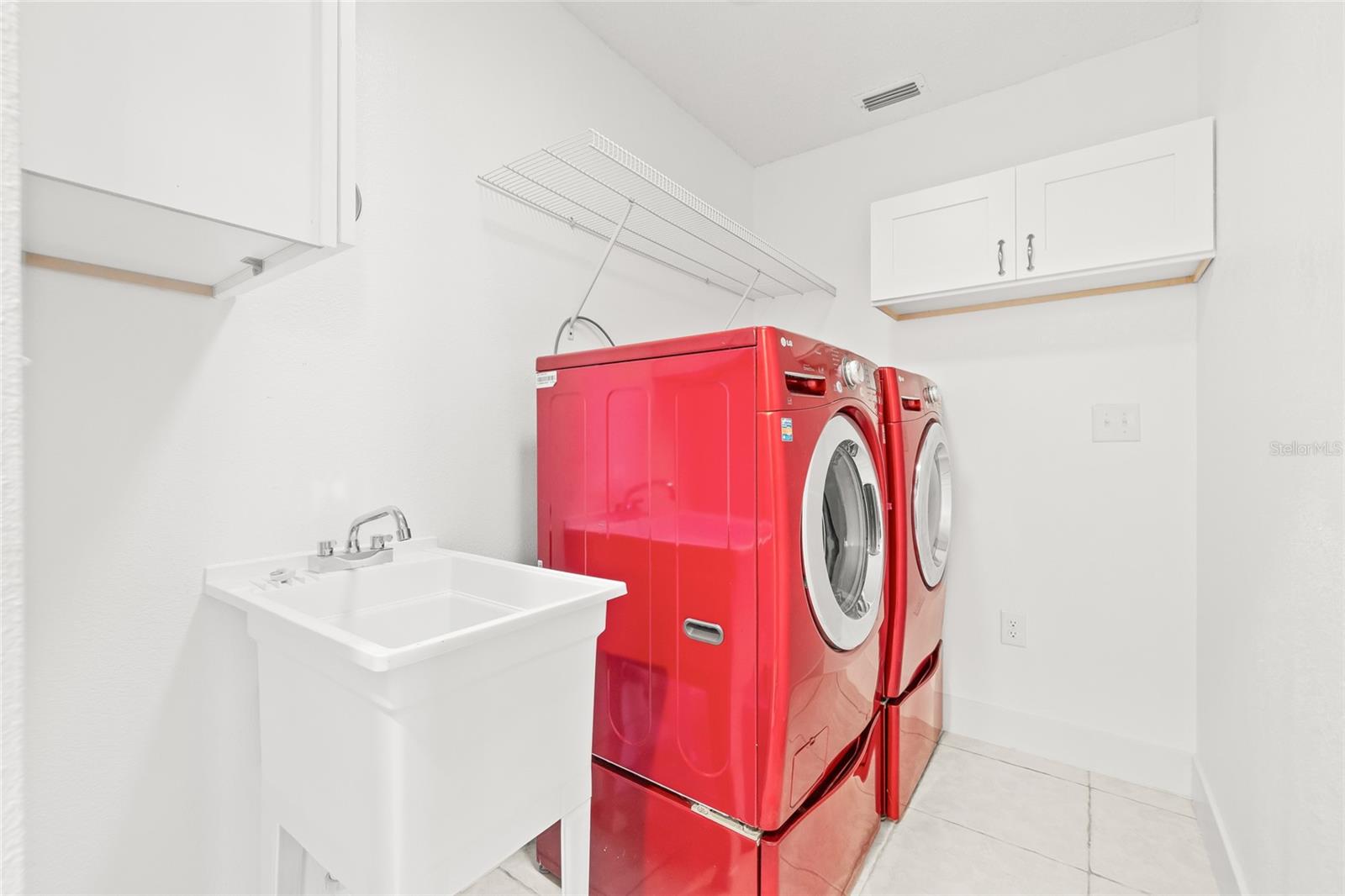 Image 31 of 44 For 4543 Dewey Drive