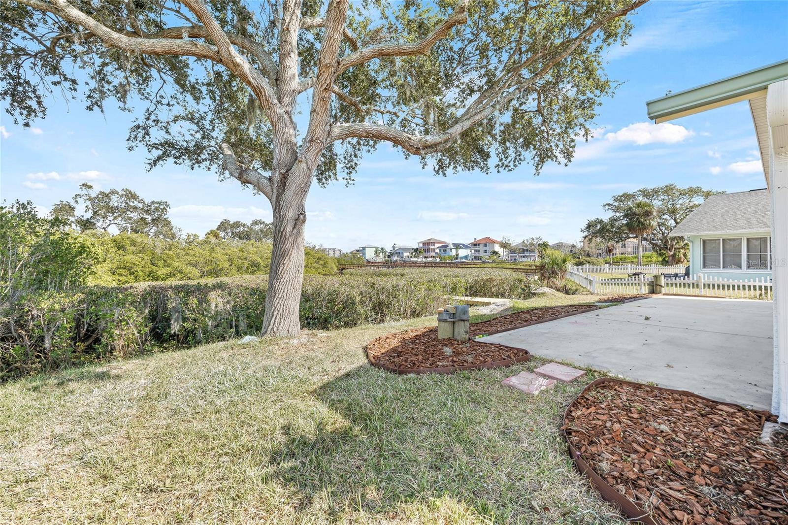 Image 32 of 44 For 4543 Dewey Drive