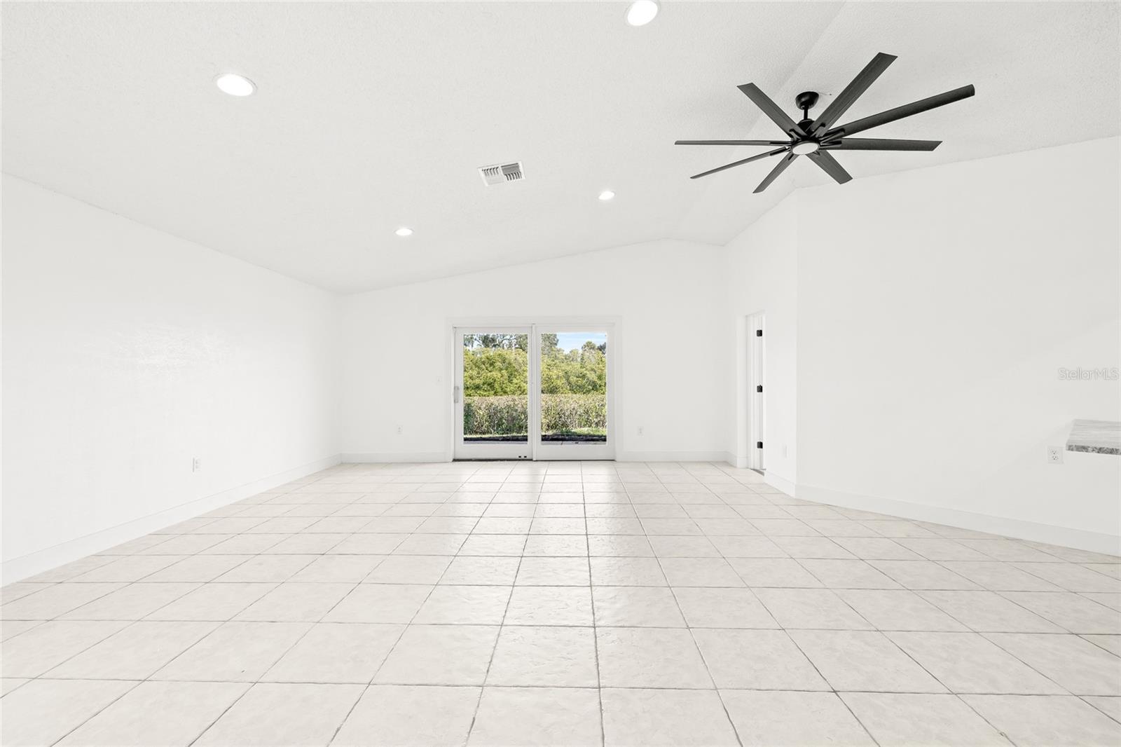 Image 4 of 44 For 4543 Dewey Drive