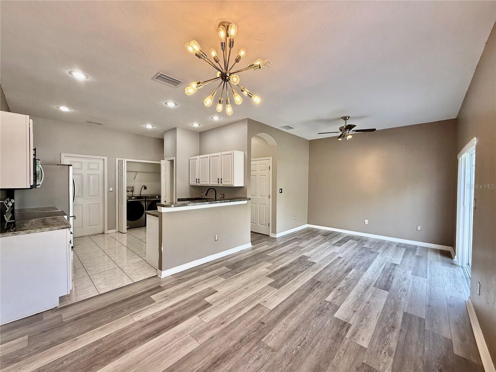 Image 12 of 33 For 11020 Blaine Top Place