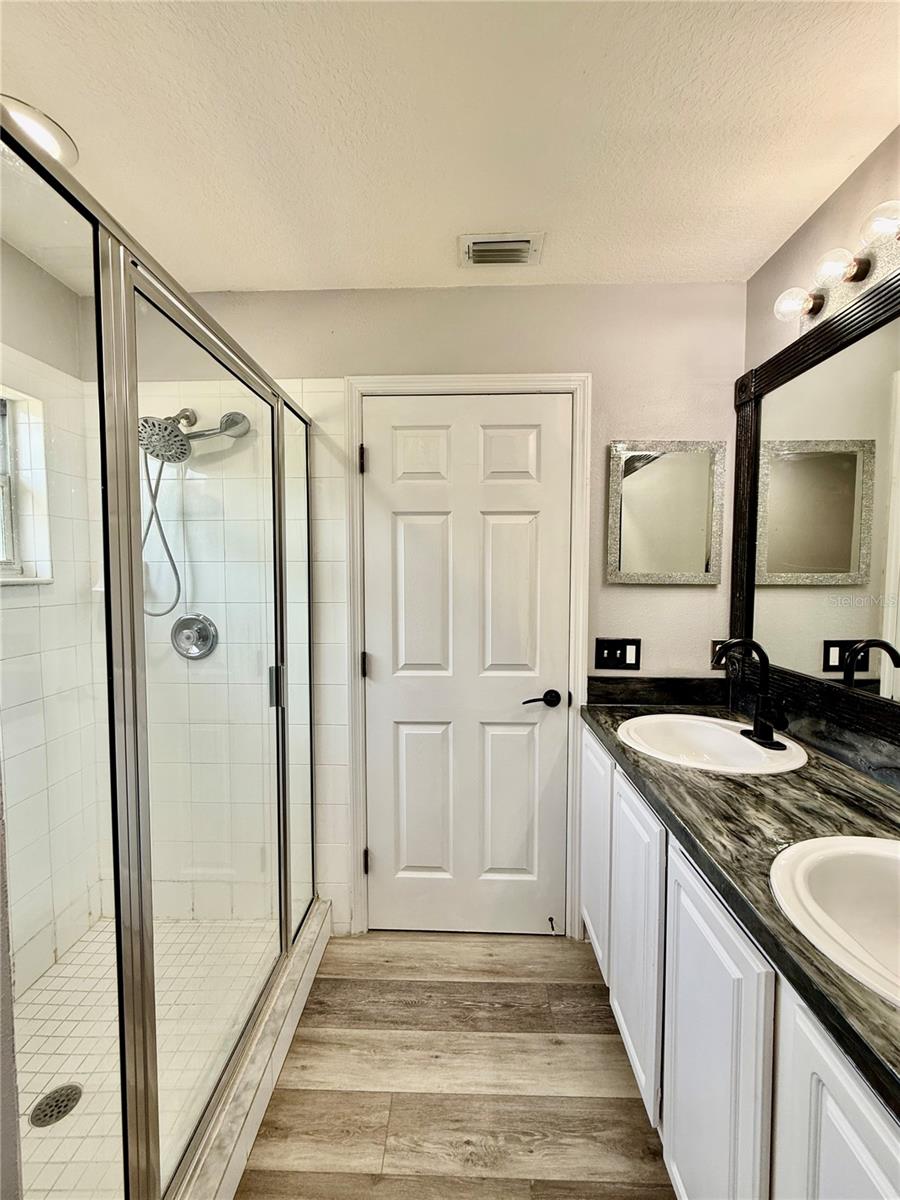 Image 20 of 33 For 11020 Blaine Top Place