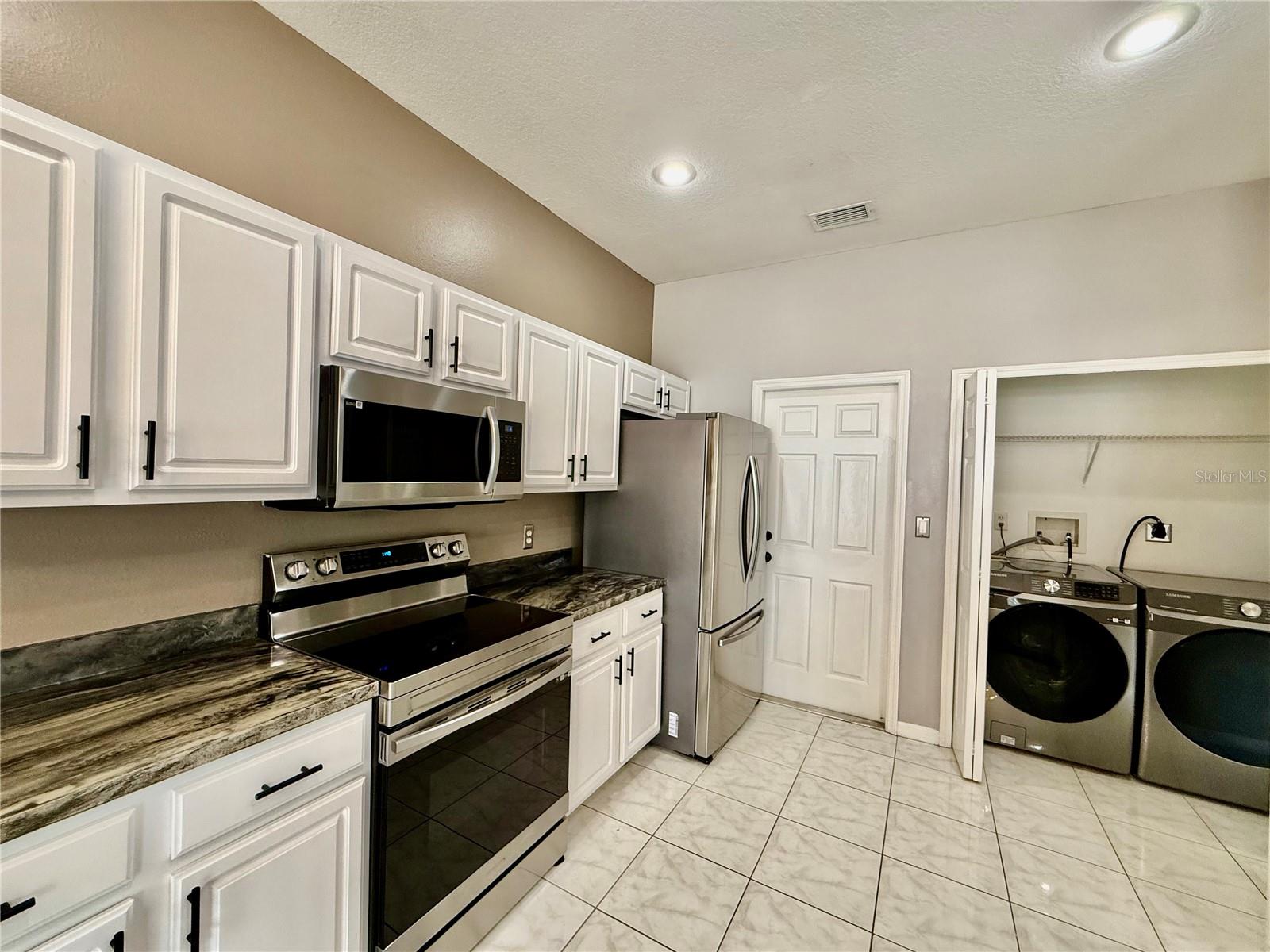 Image 9 of 33 For 11020 Blaine Top Place