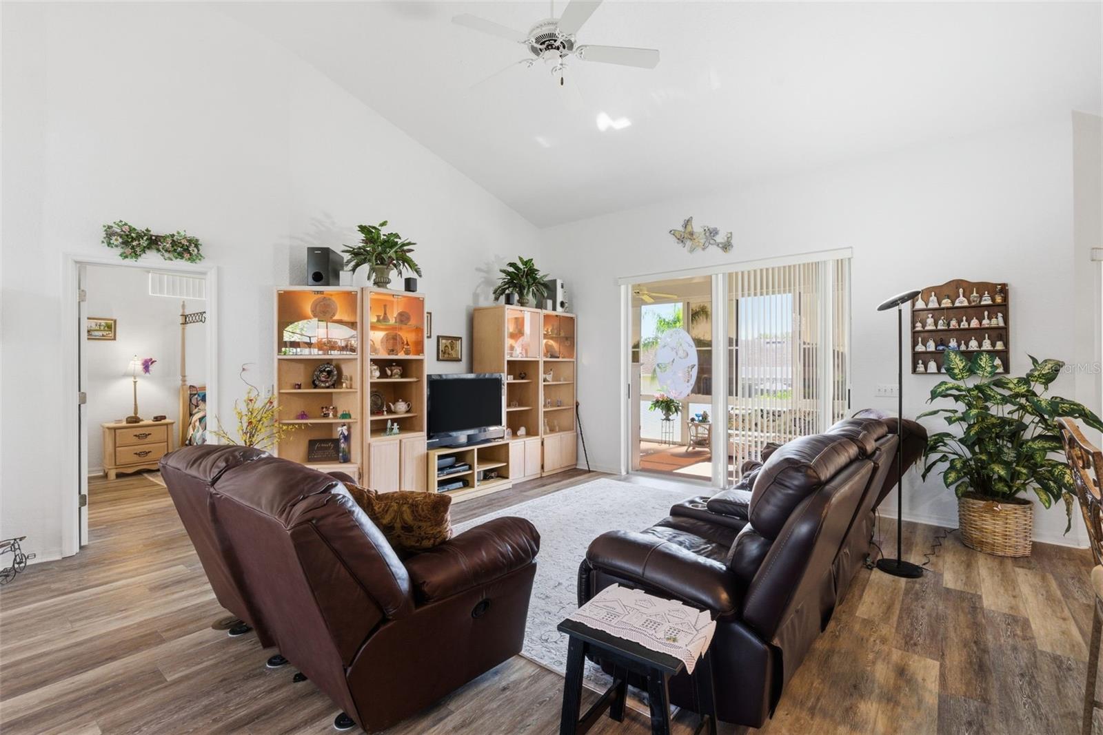 Image 15 of 76 For 3156 Timberly Lane