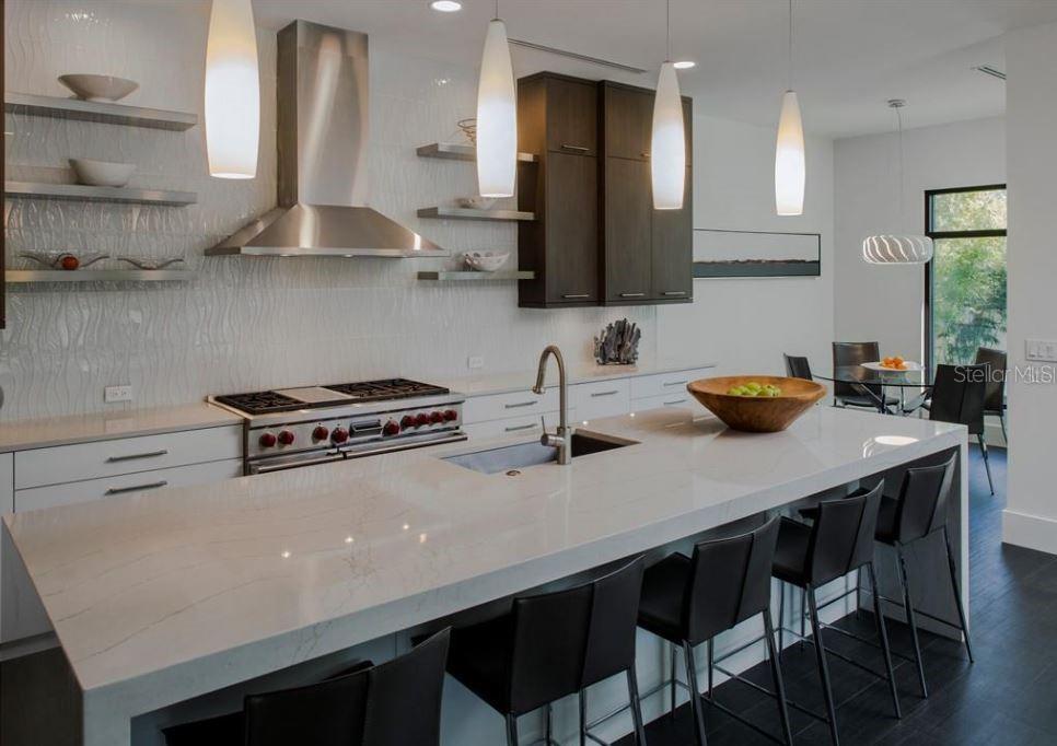 Listing photo id 8 for 356 Bayview Drive Ne