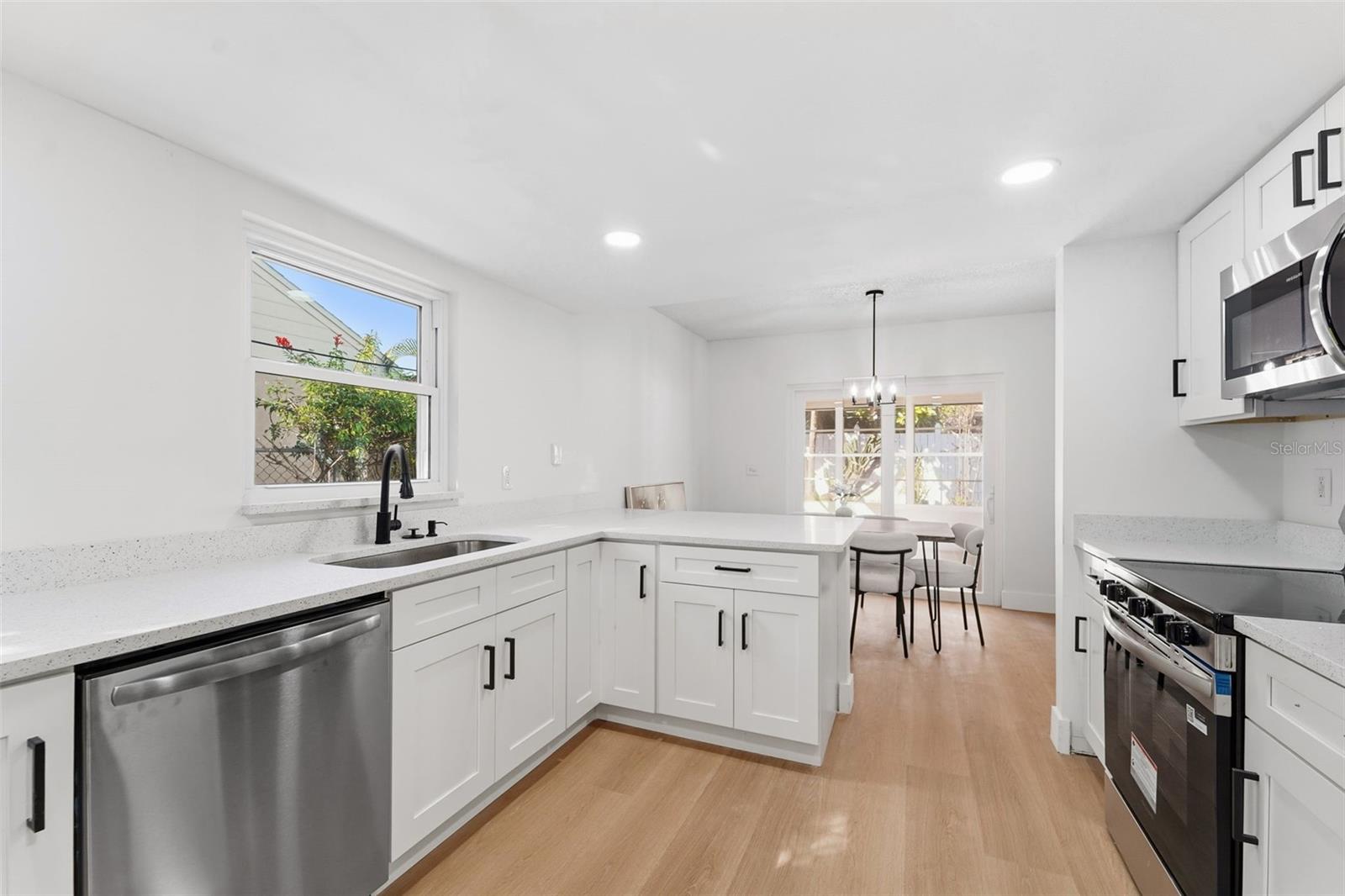 Image 10 of 23 For 1006 Pleasant Pine Court