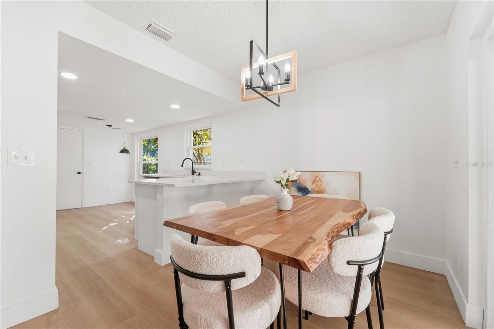 Image 11 of 23 For 1006 Pleasant Pine Court