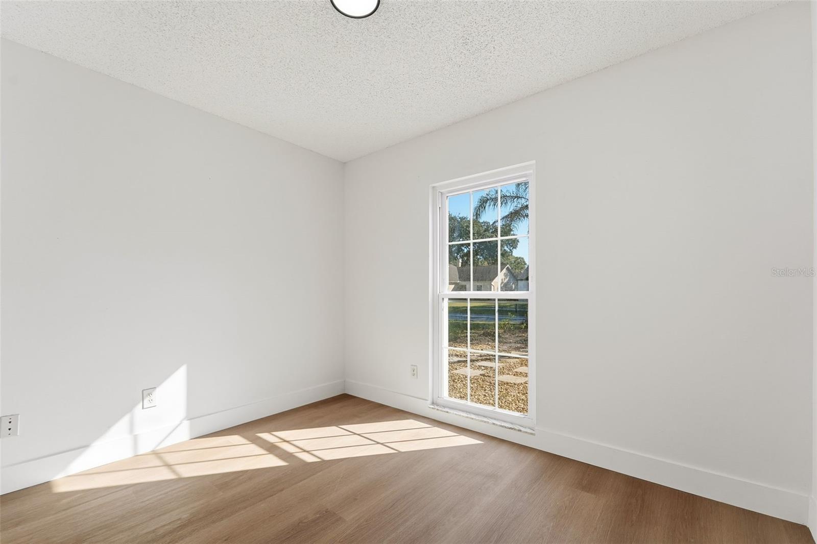 Image 17 of 23 For 1006 Pleasant Pine Court