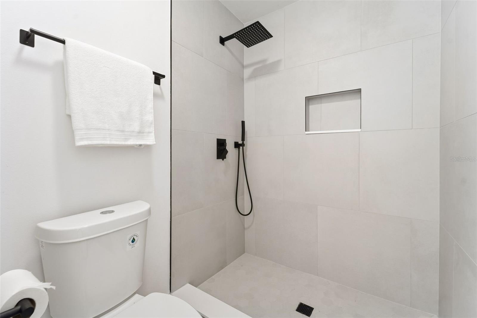 Image 20 of 23 For 1006 Pleasant Pine Court