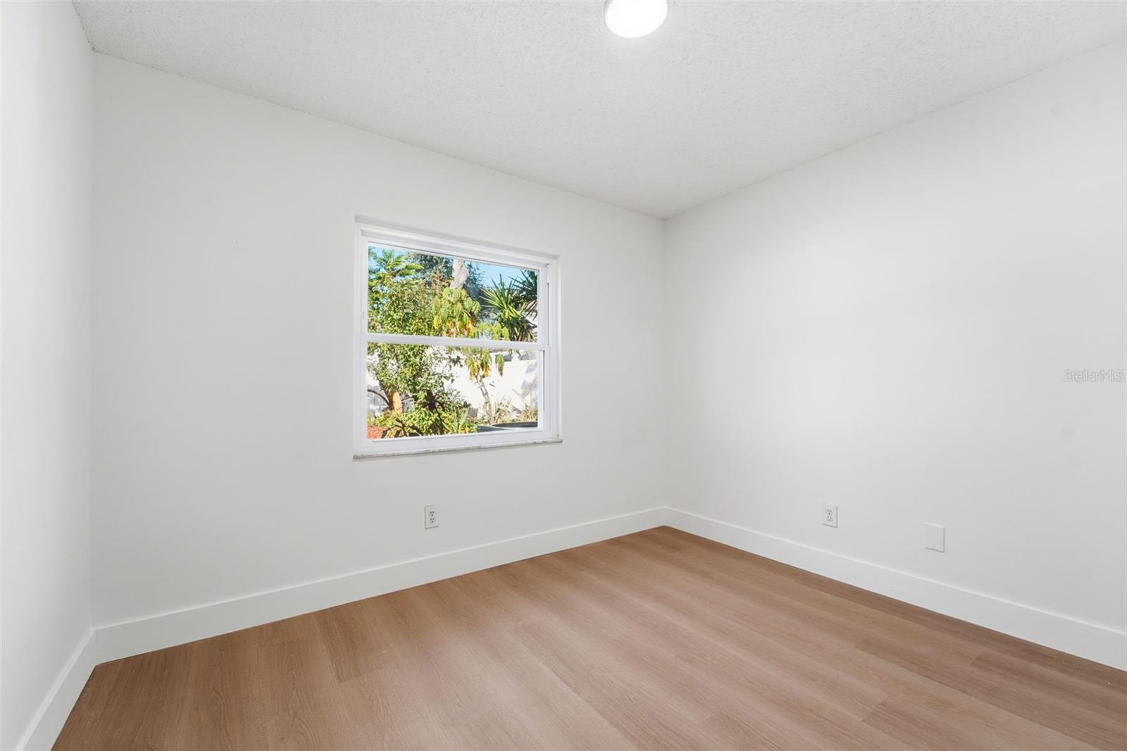 Image 21 of 23 For 1006 Pleasant Pine Court