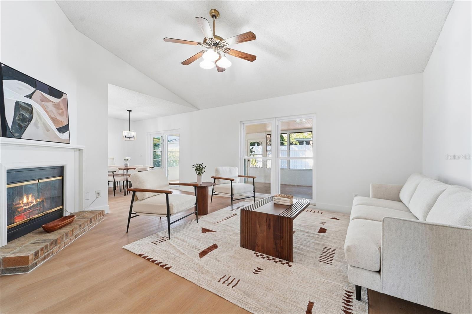 Image 4 of 23 For 1006 Pleasant Pine Court