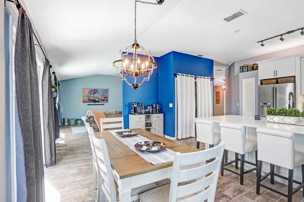 Image 11 of 29 For 2027 Darlington Oak Drive