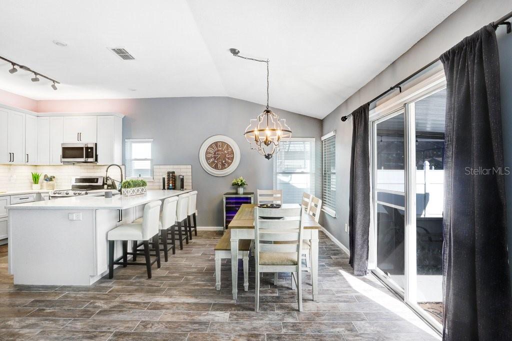 Image 12 of 29 For 2027 Darlington Oak Drive