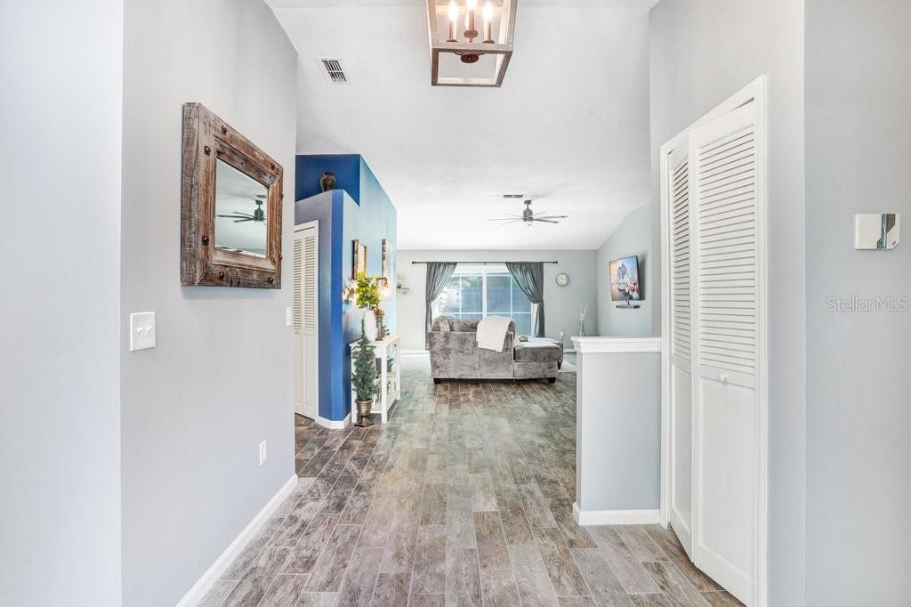 Image 2 of 29 For 2027 Darlington Oak Drive