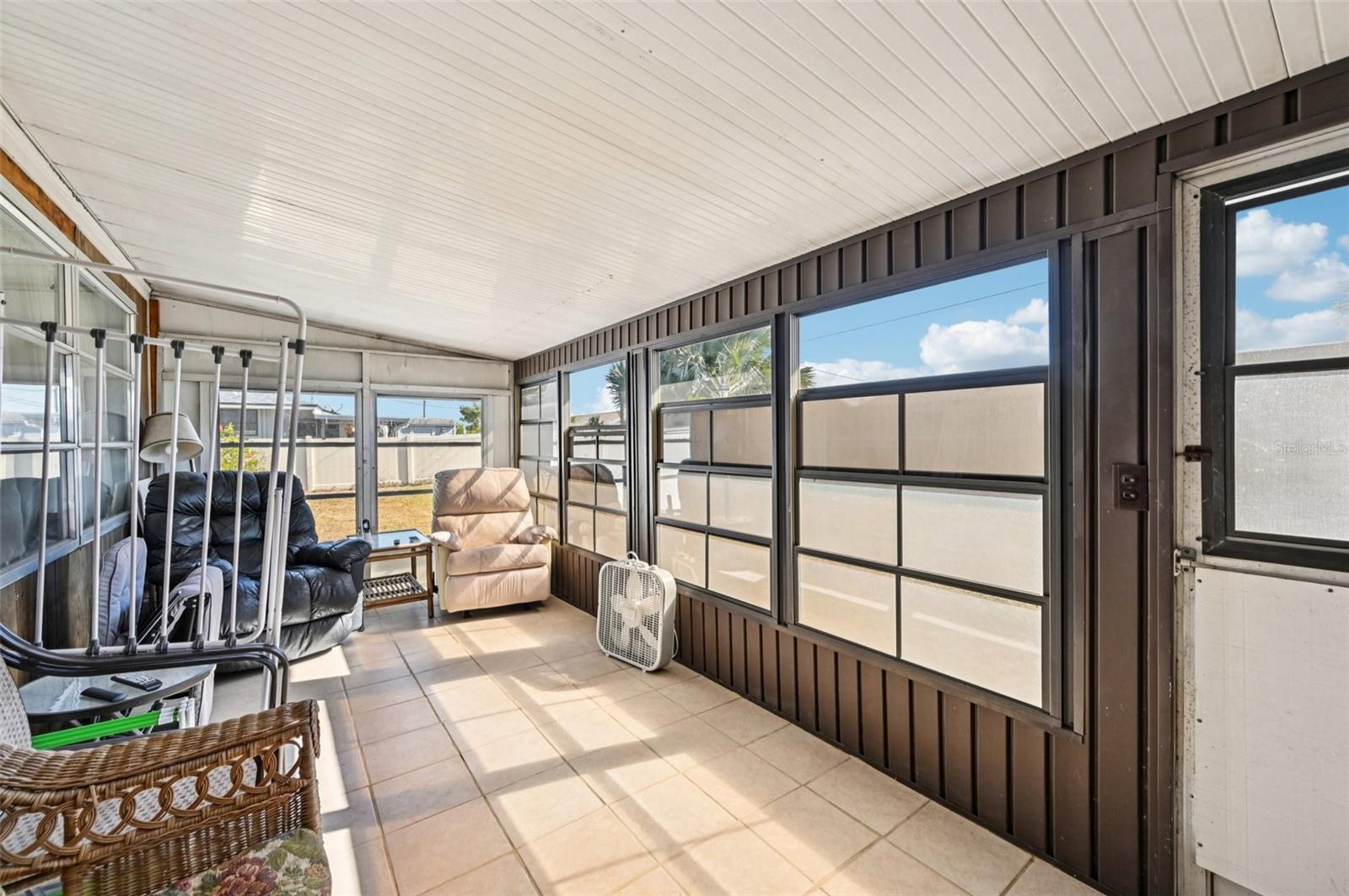 Image 20 of 48 For 722 Tam O Shanter Avenue