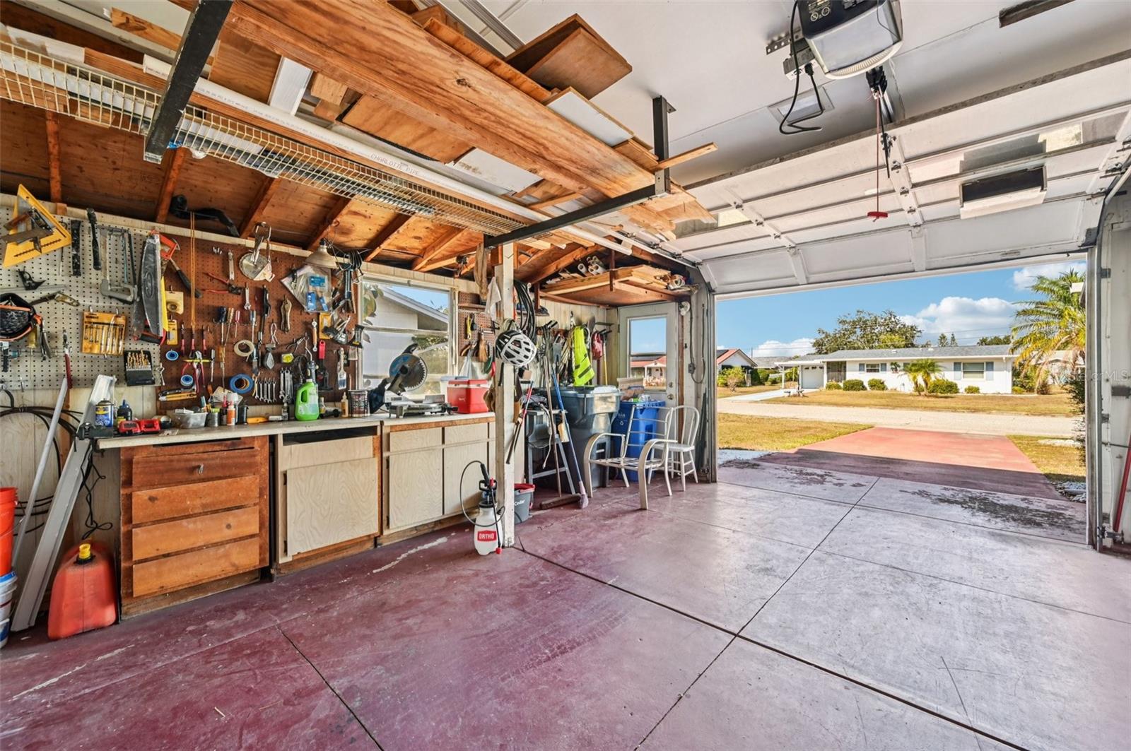 Image 23 of 48 For 722 Tam O Shanter Avenue