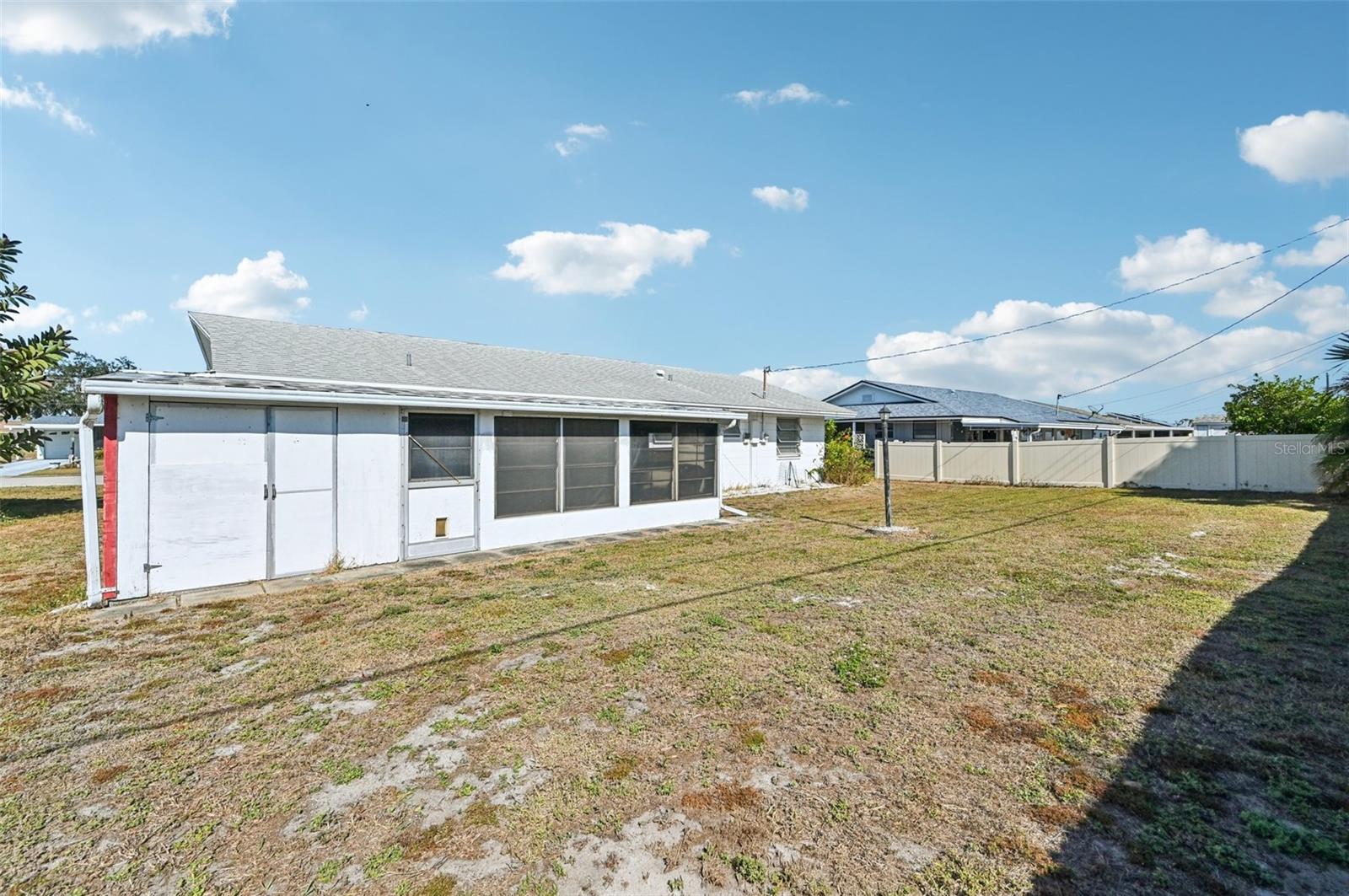 Image 24 of 48 For 722 Tam O Shanter Avenue