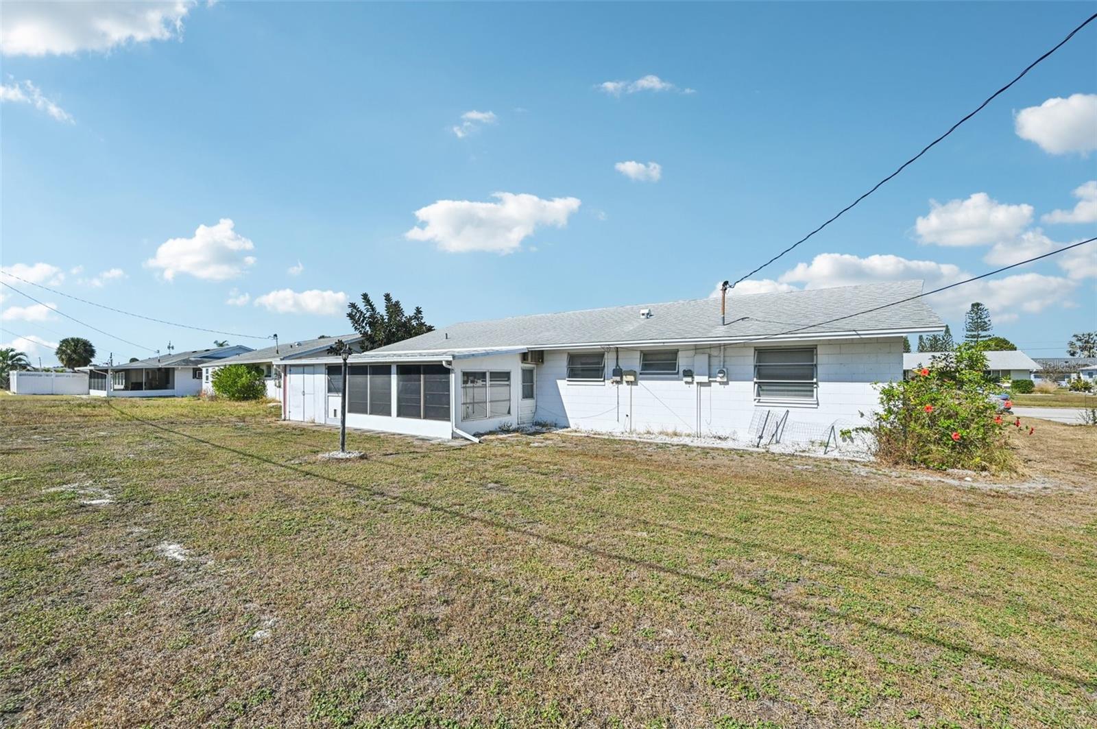 Image 26 of 48 For 722 Tam O Shanter Avenue