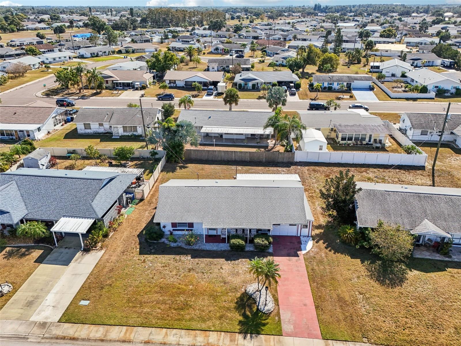 Image 28 of 48 For 722 Tam O Shanter Avenue