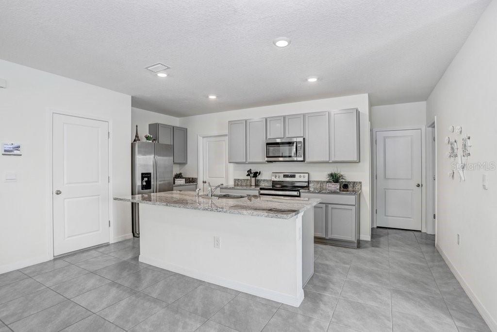 Image 17 of 45 For 9319 Forge Breeze Loop