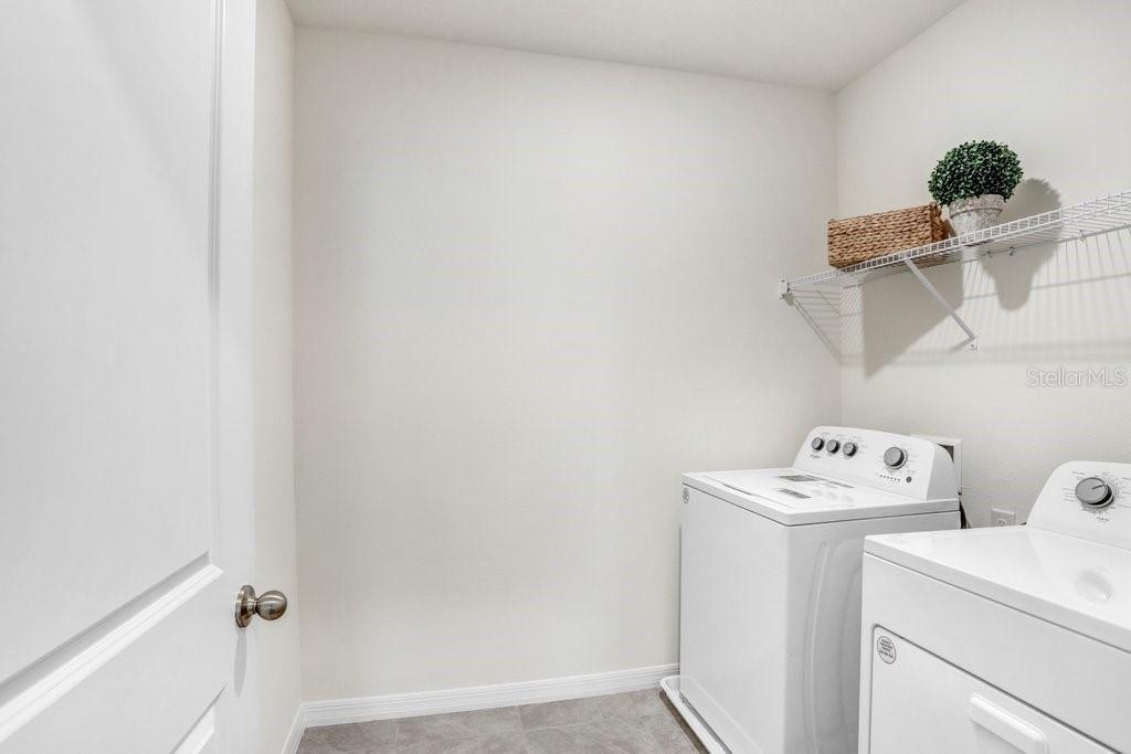 Image 40 of 45 For 9319 Forge Breeze Loop