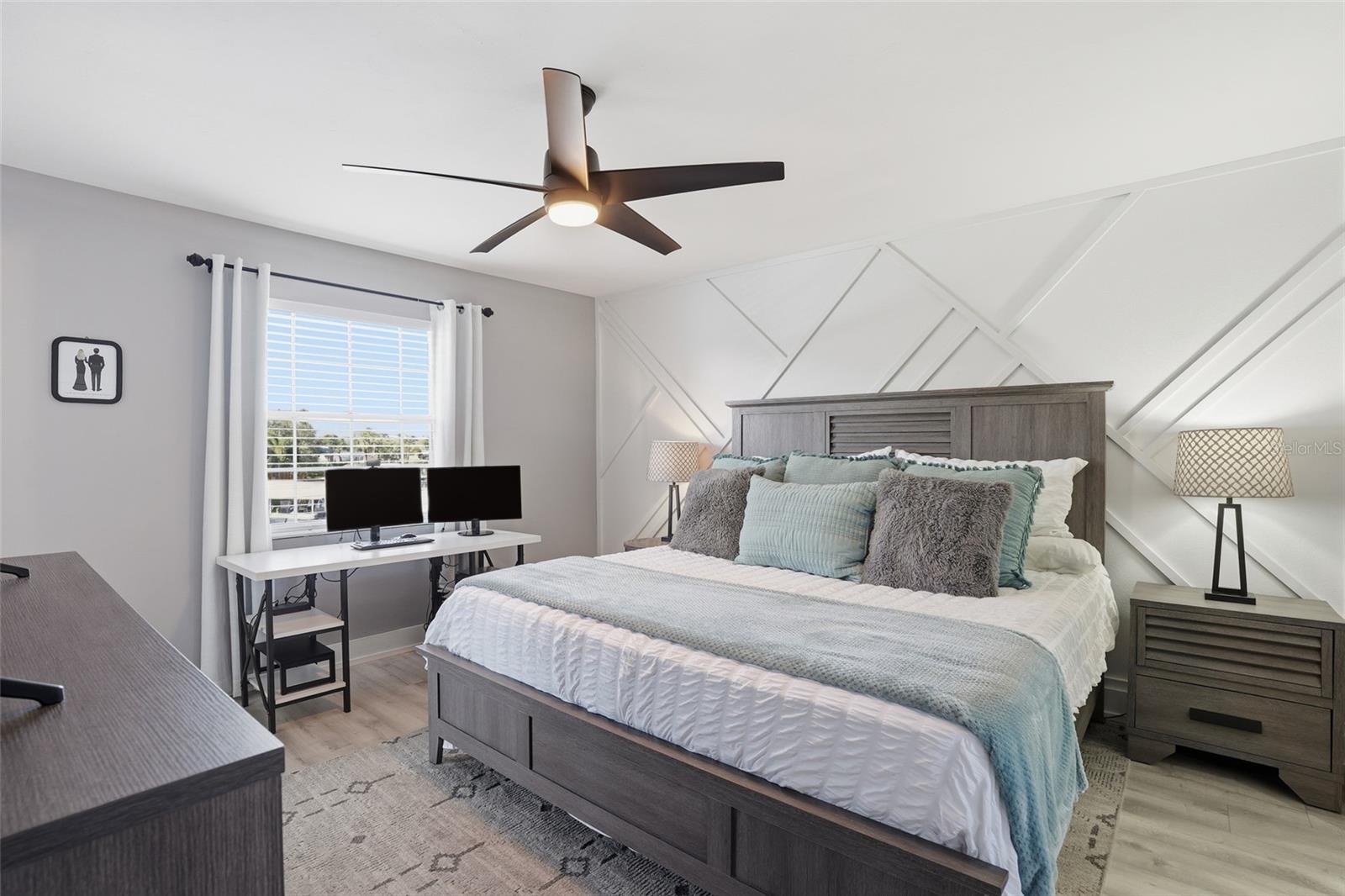 Image 15 of 39 For 5102 Coronado Parkway 2