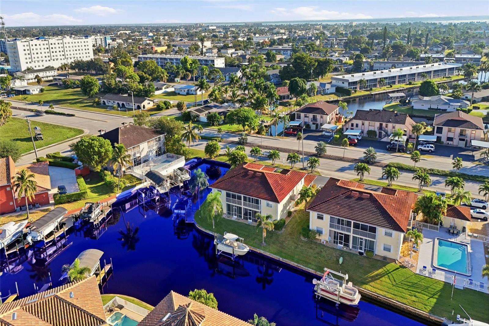 Image 33 of 39 For 5102 Coronado Parkway 2