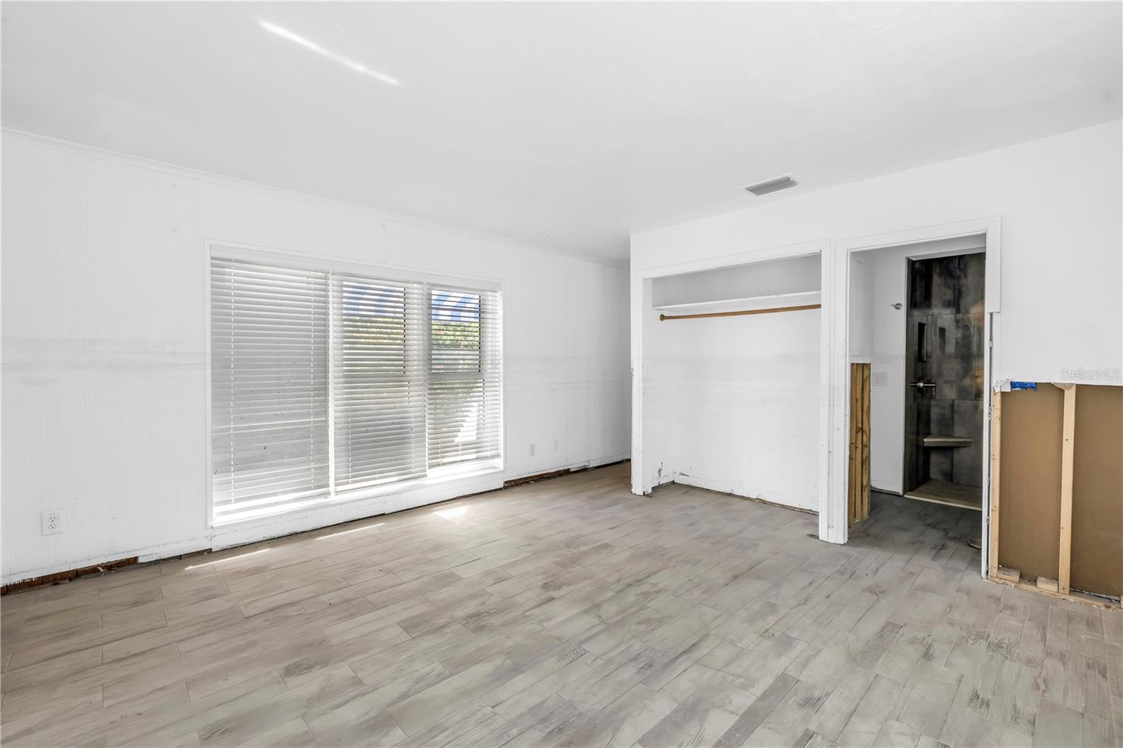 Image 18 of 28 For 18319 Sunset Boulevard