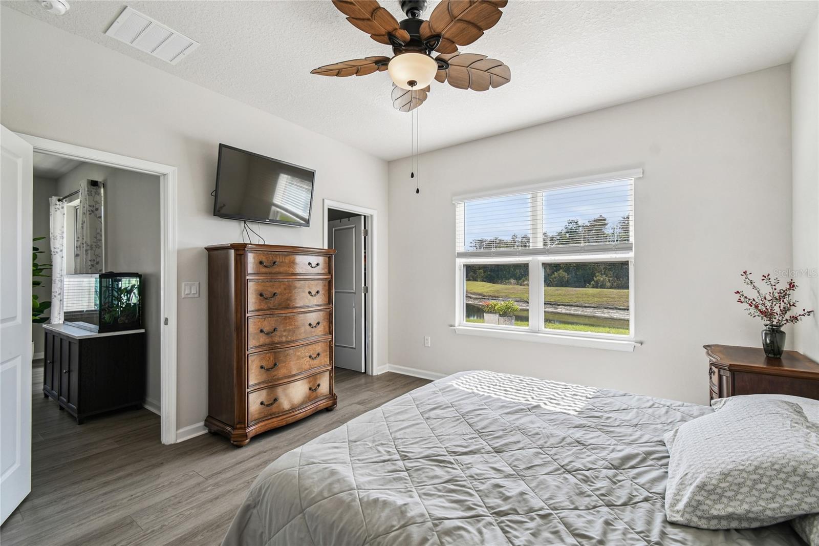 Image 24 of 70 For 11866 Bristol Bridge Road