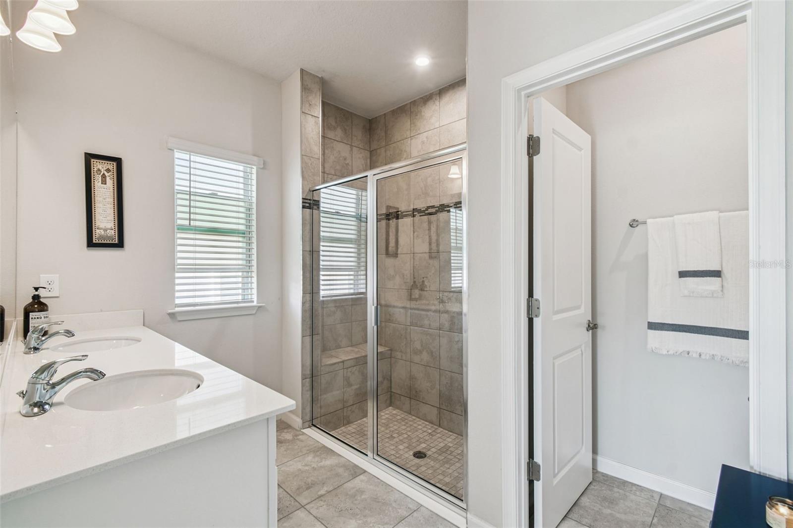 Image 28 of 70 For 11866 Bristol Bridge Road