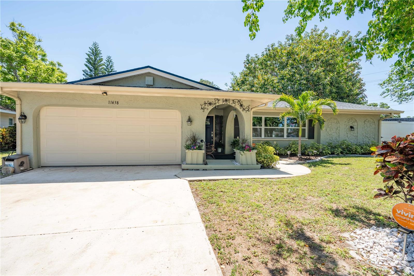 Image 11 of 51 For 11438 126th Terrace