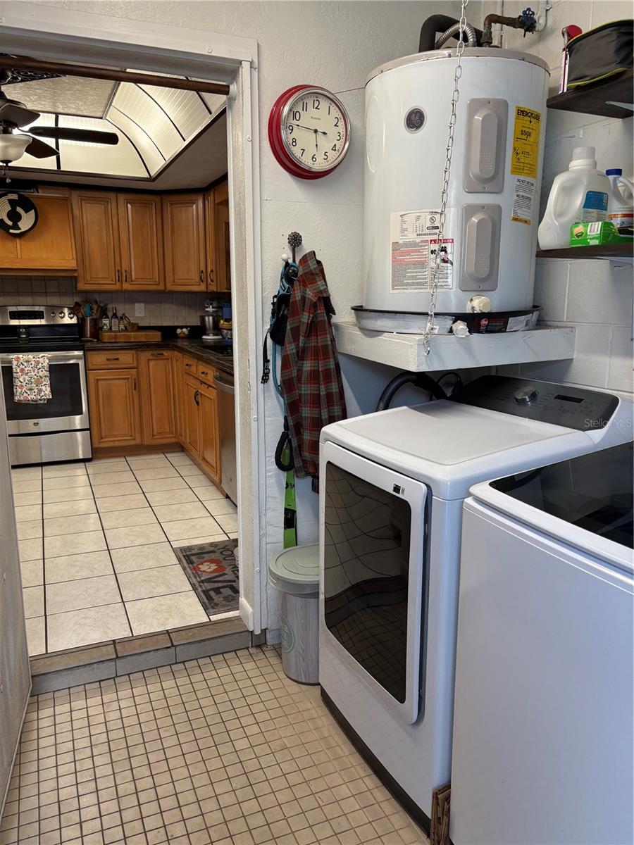 Image 12 of 39 For 6164 97th Terrace N