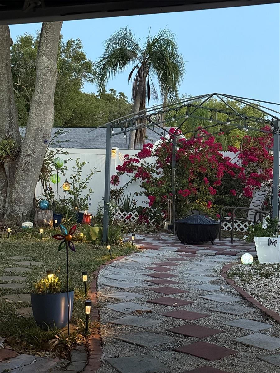 Image 2 of 39 For 6164 97th Terrace N