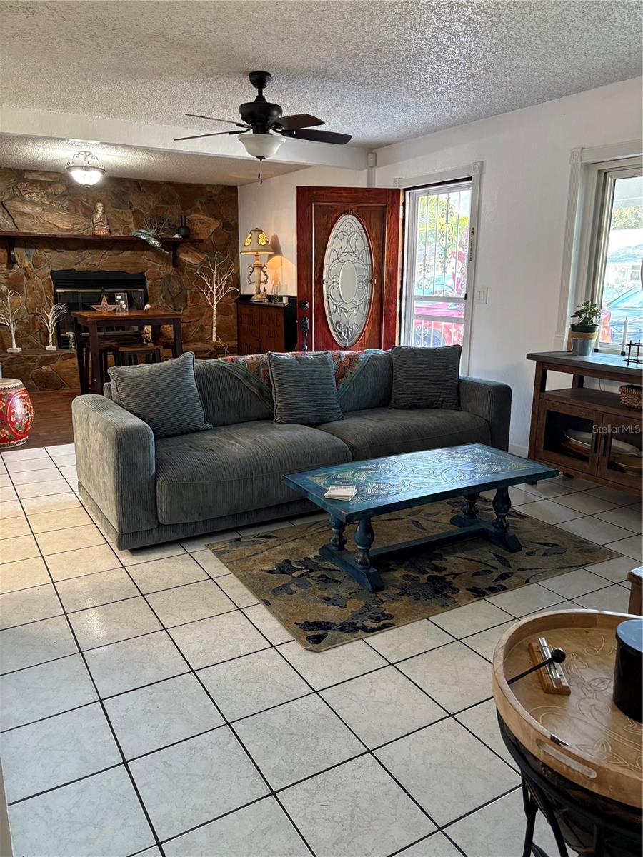 Image 5 of 39 For 6164 97th Terrace N