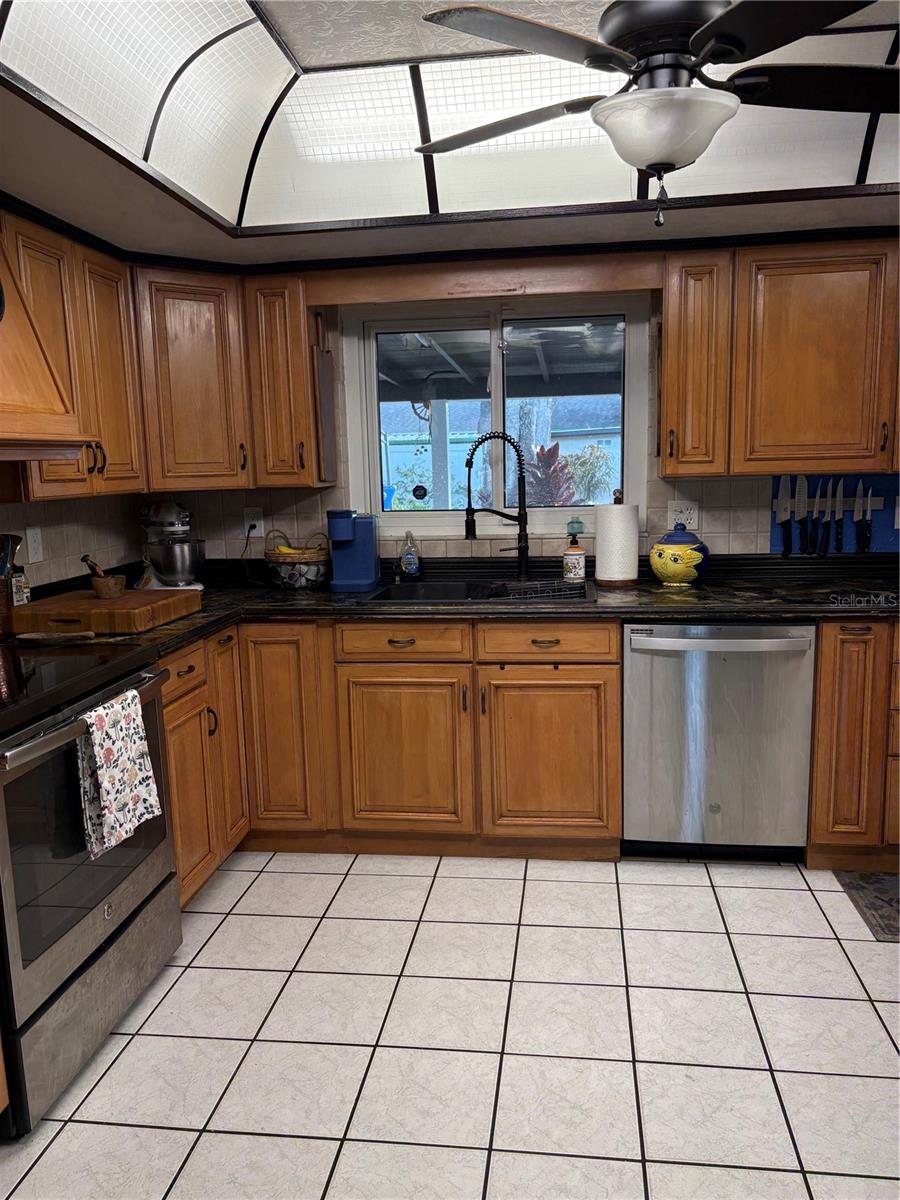 Image 7 of 39 For 6164 97th Terrace N